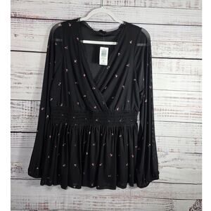 Torrid Plus Size Floral Peplum Surplice Blouse Long sleeve Balck NWT